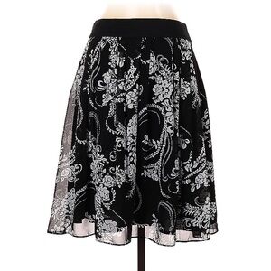 White House Black market Black and White Floral Skirt